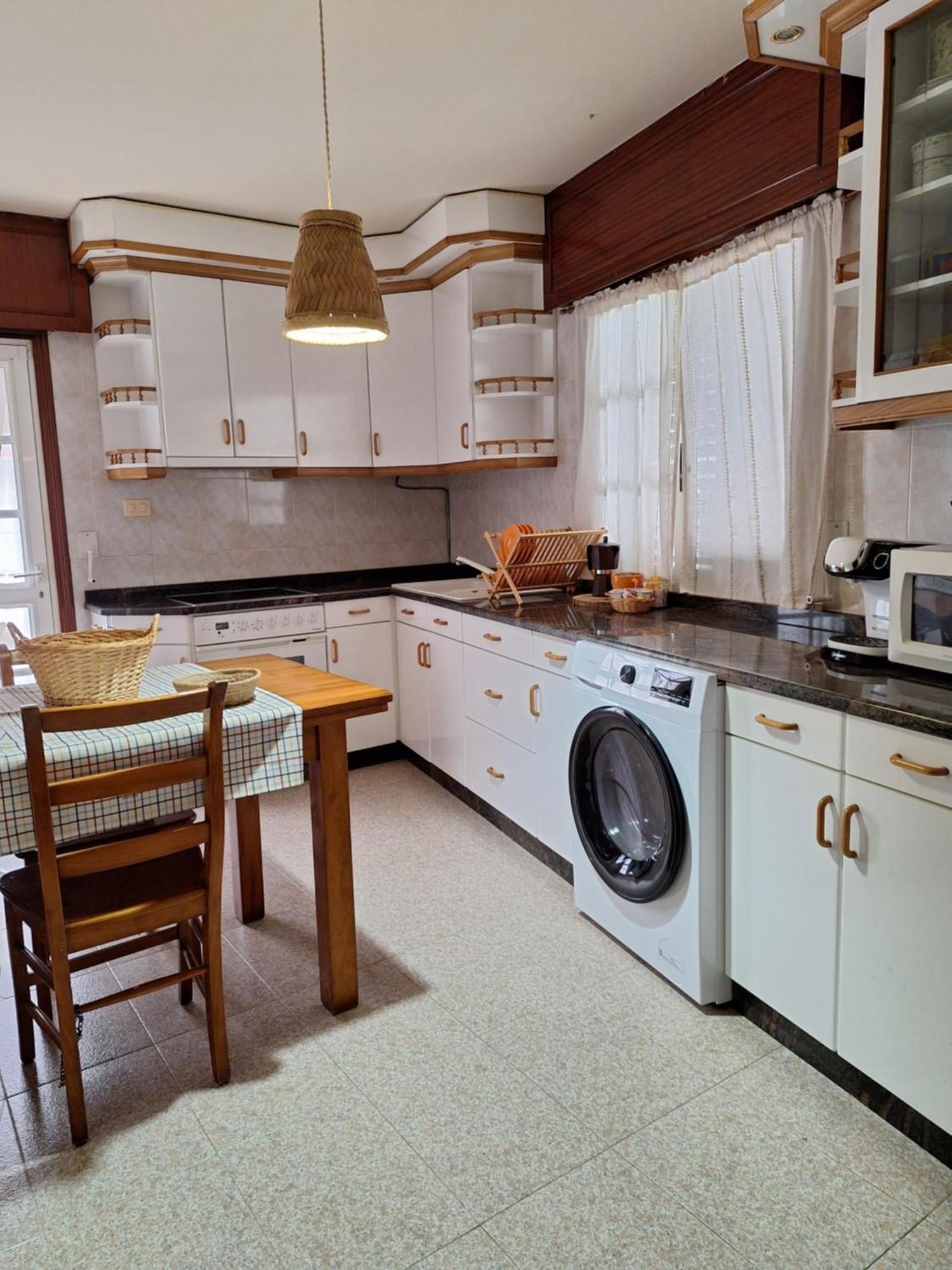 Апартаменти Apartamento En Cimadevila, Лобіос Екстер'єр фото